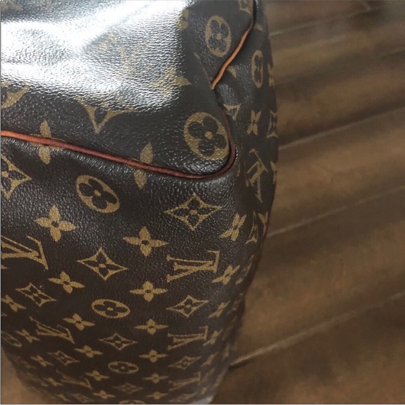 ❗️SOLD)❗️Louis Vuitton 35 - Picture 5 of 9